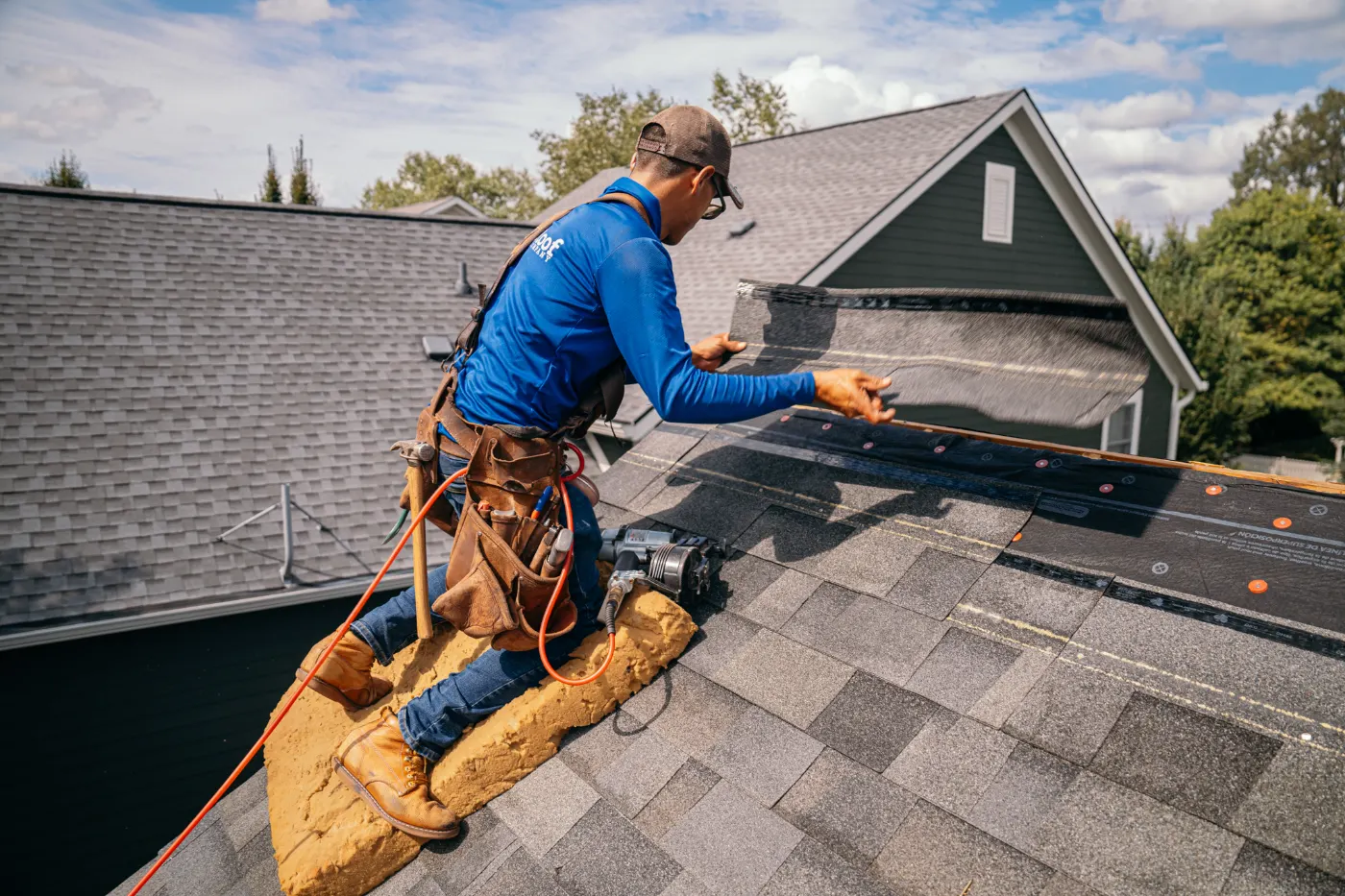 Manufacturer-certified roof installation in Yeoman